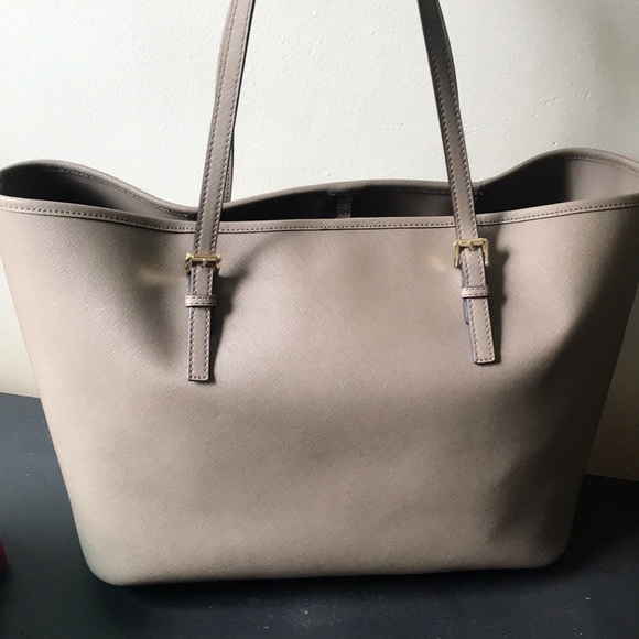 Michael Kors purse - Picture 2 of 4